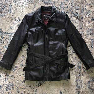 🔥 Wilson’s Leather, Like New